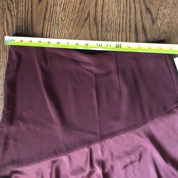 Asymmetrical Skirt - Picture 3 of 5